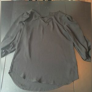 Womans 3/4 sleeve shirt
